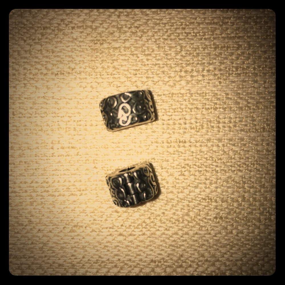 Pandora S clips